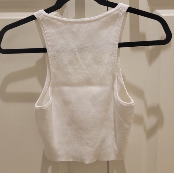 EUC Aritzia white knit crop top size M - Picture 2 of 4